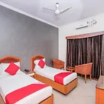 Hotel Chetan International