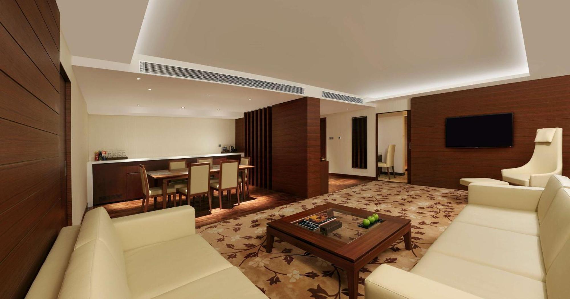 Hilton Embassy Golflinks Hotel