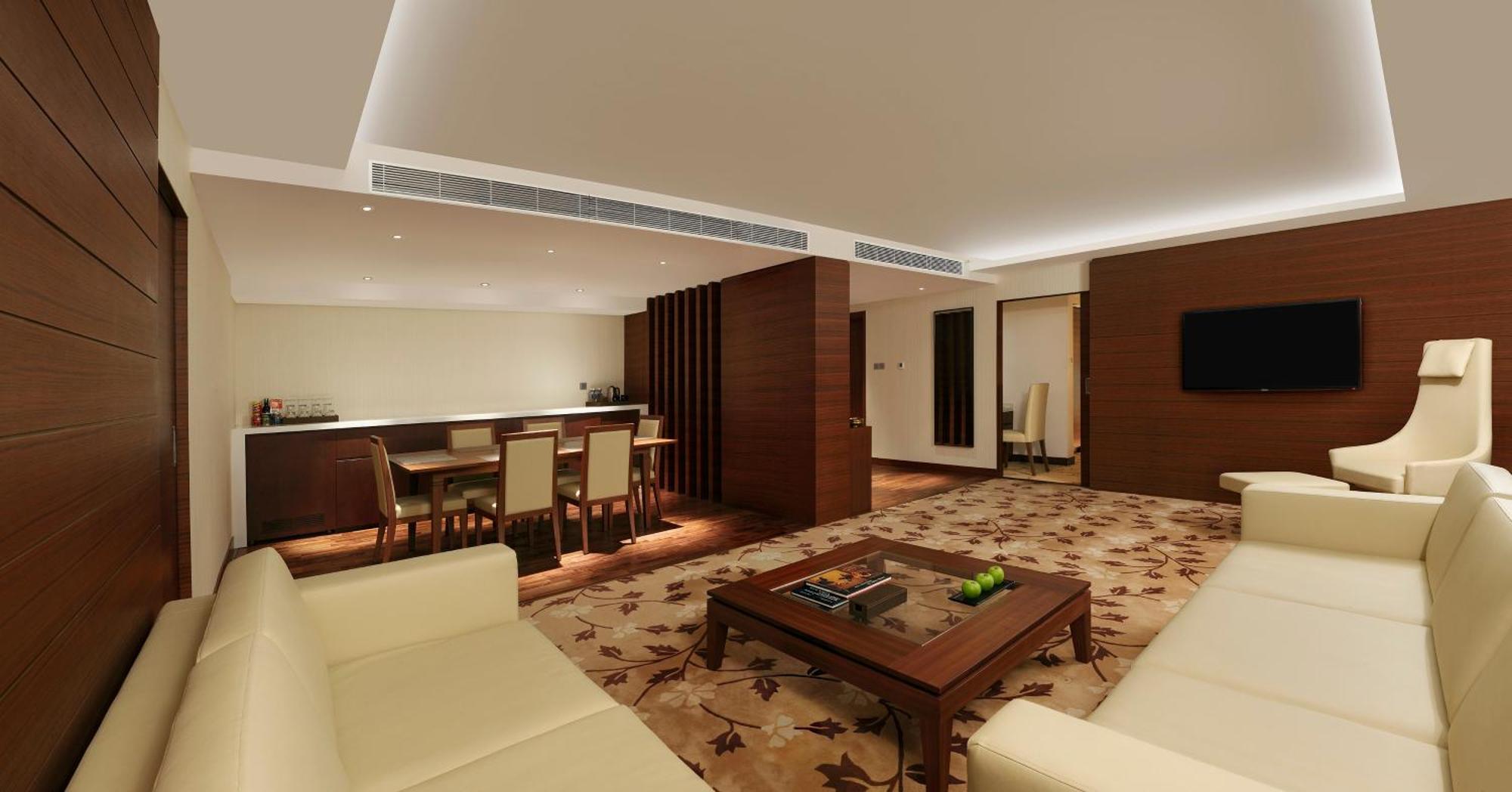 Hilton Embassy Golflinks Hotel 5*