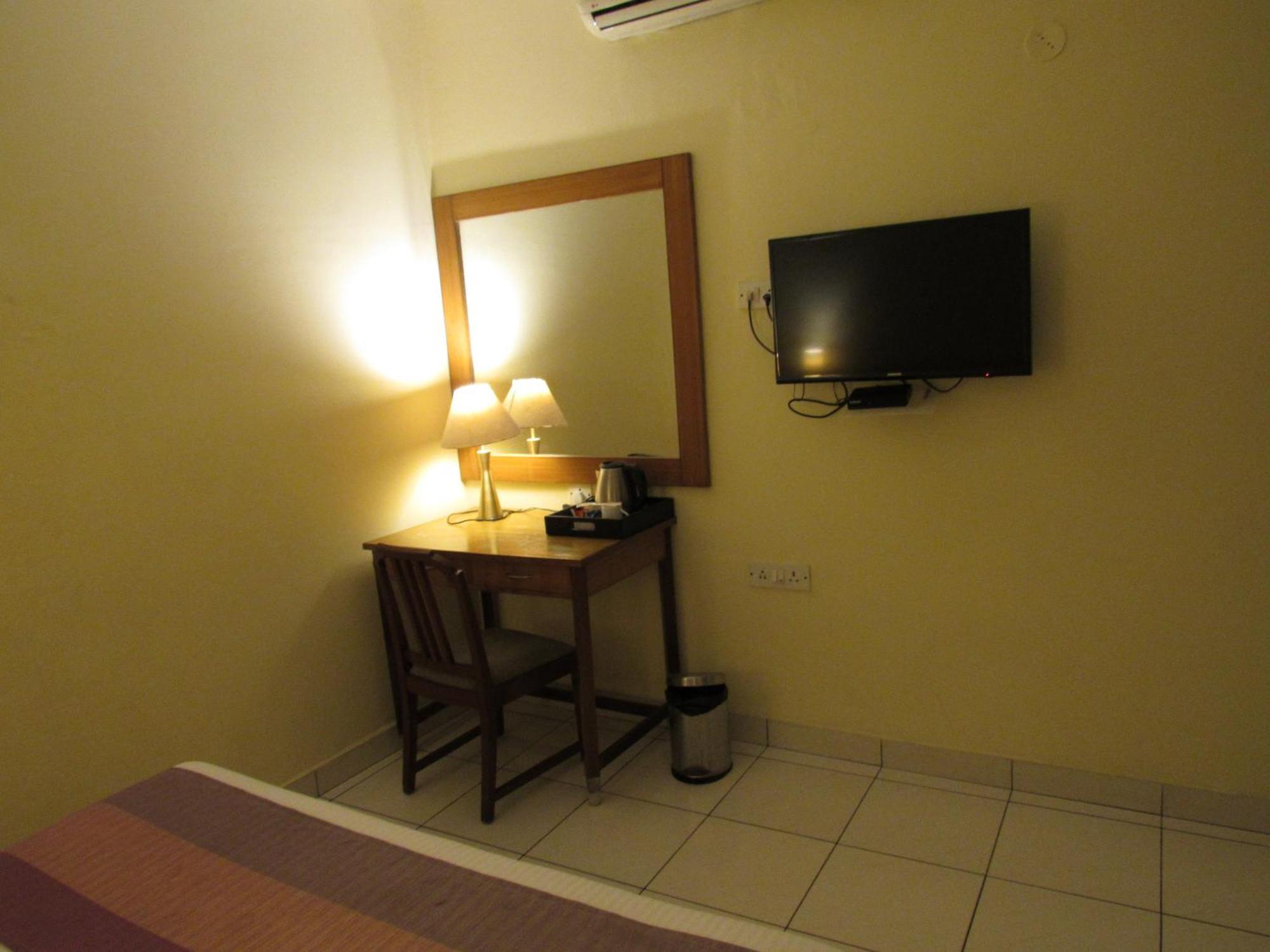 Ramanashree California 3*