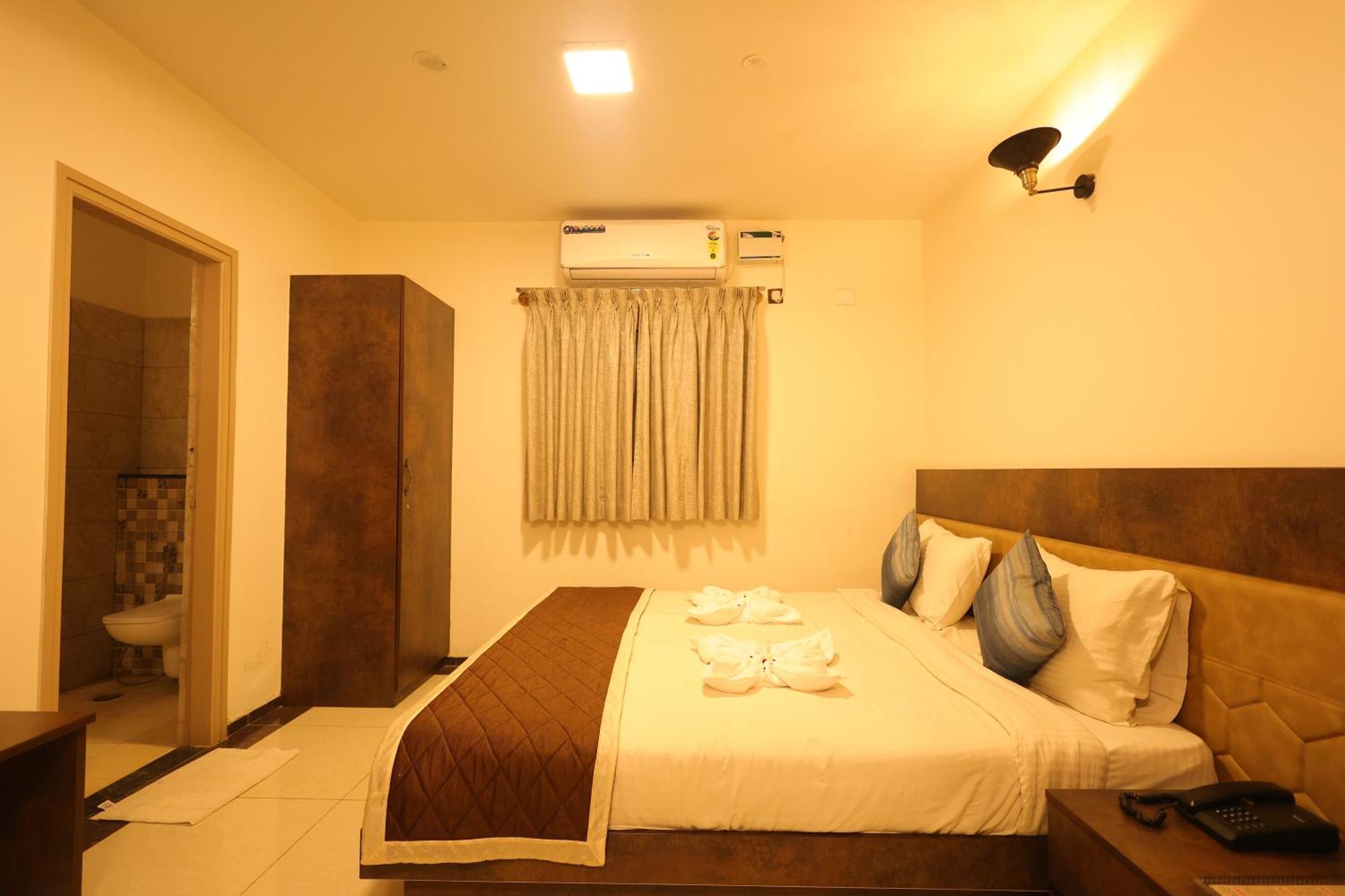 Nirantara & Resort Kammasandra