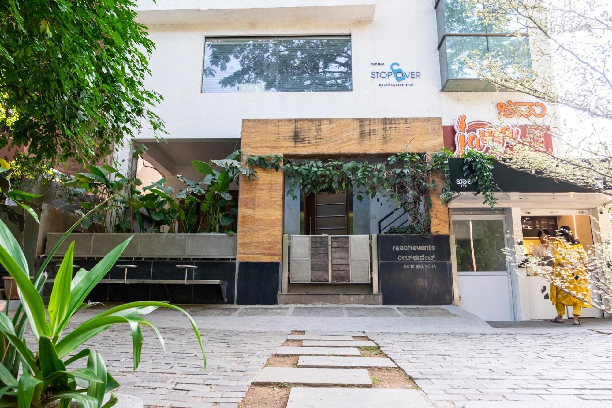 Stopover Backpackers * Bangalore