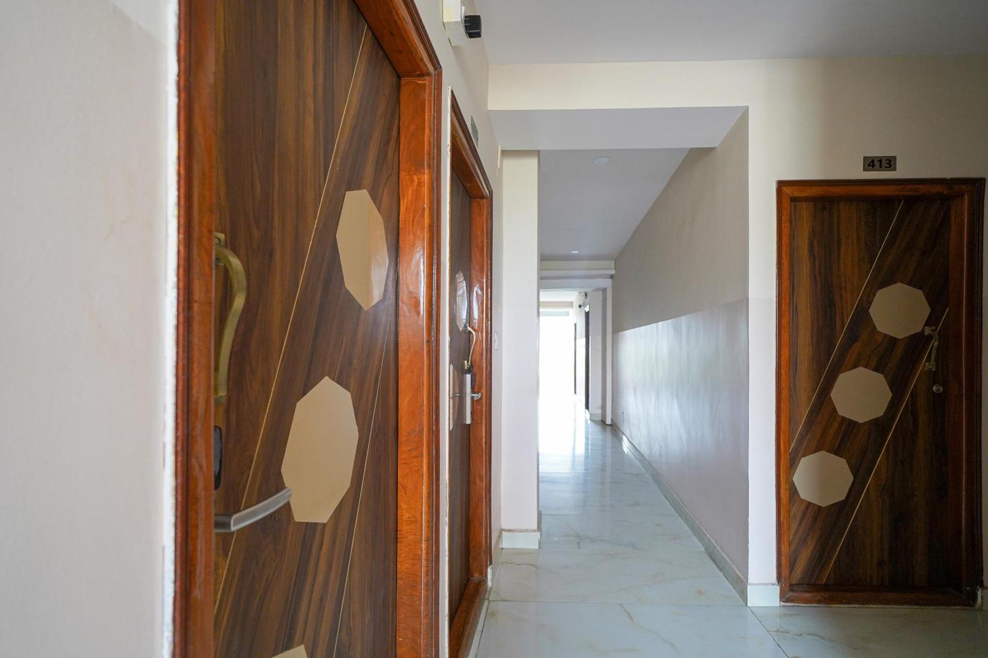 Open By Olive - The Emerald Hotel