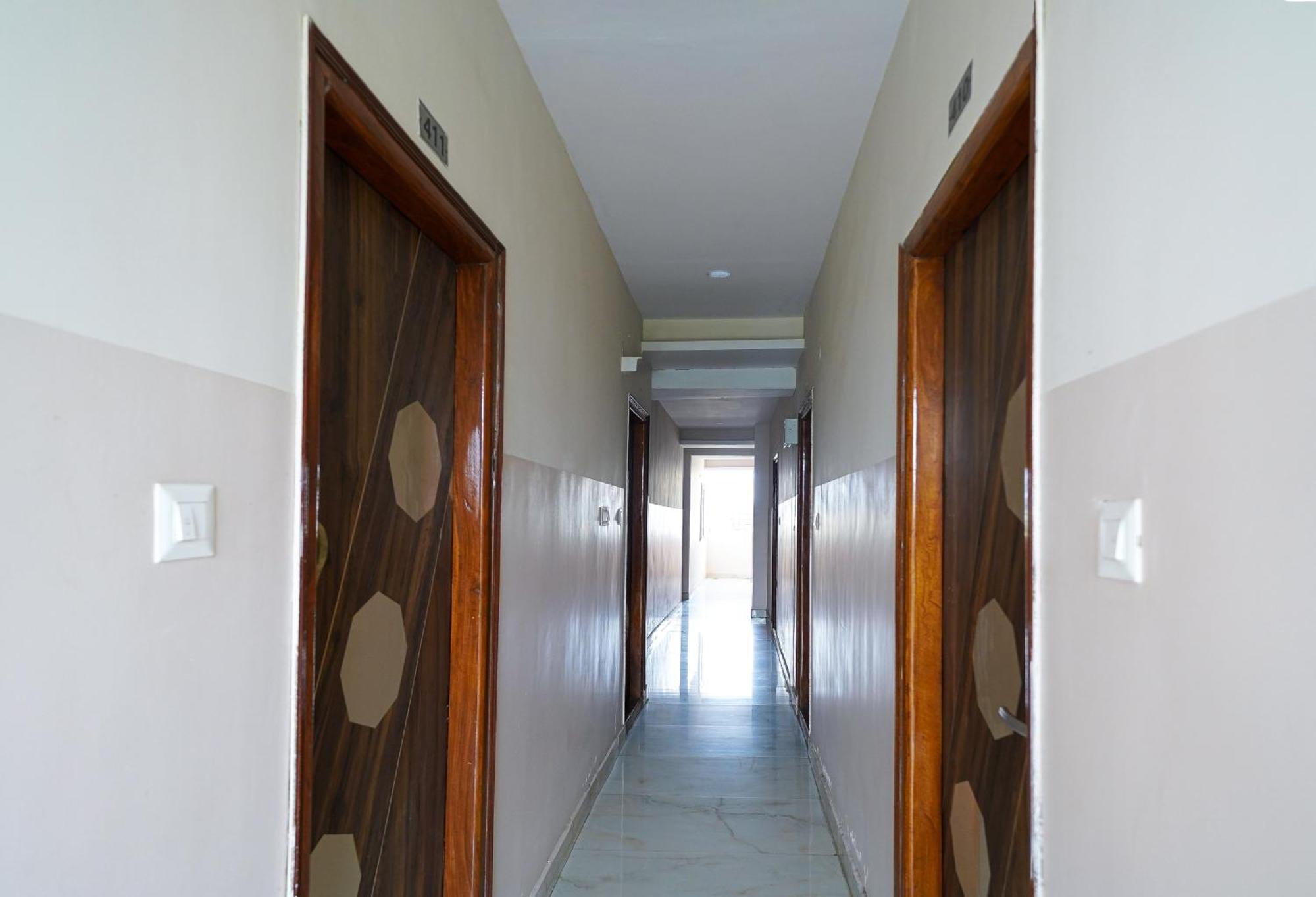 Open By Olive - The Emerald 3*